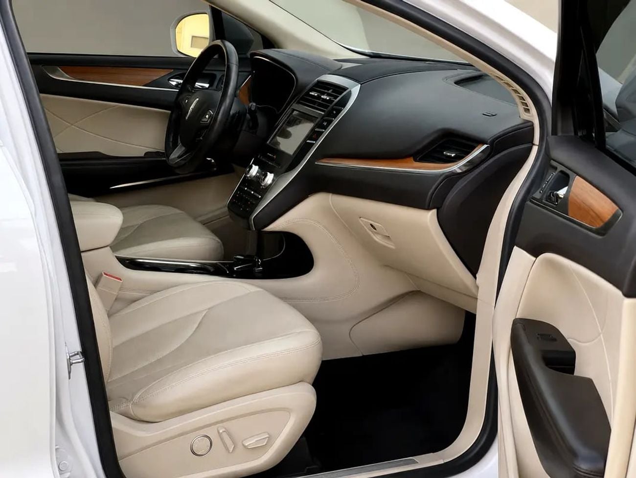 Lincoln MKC PREMIER 717 P.M | Pristine Premiere | GCC Specs | Low Mileage
