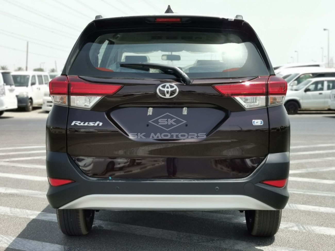 Toyota Rush 1.5L, 17" Rims, Front & Rear A/C, Fabric Seats, Parking Sensor Rear, Xenon Headlight (CODE # TRGC05)