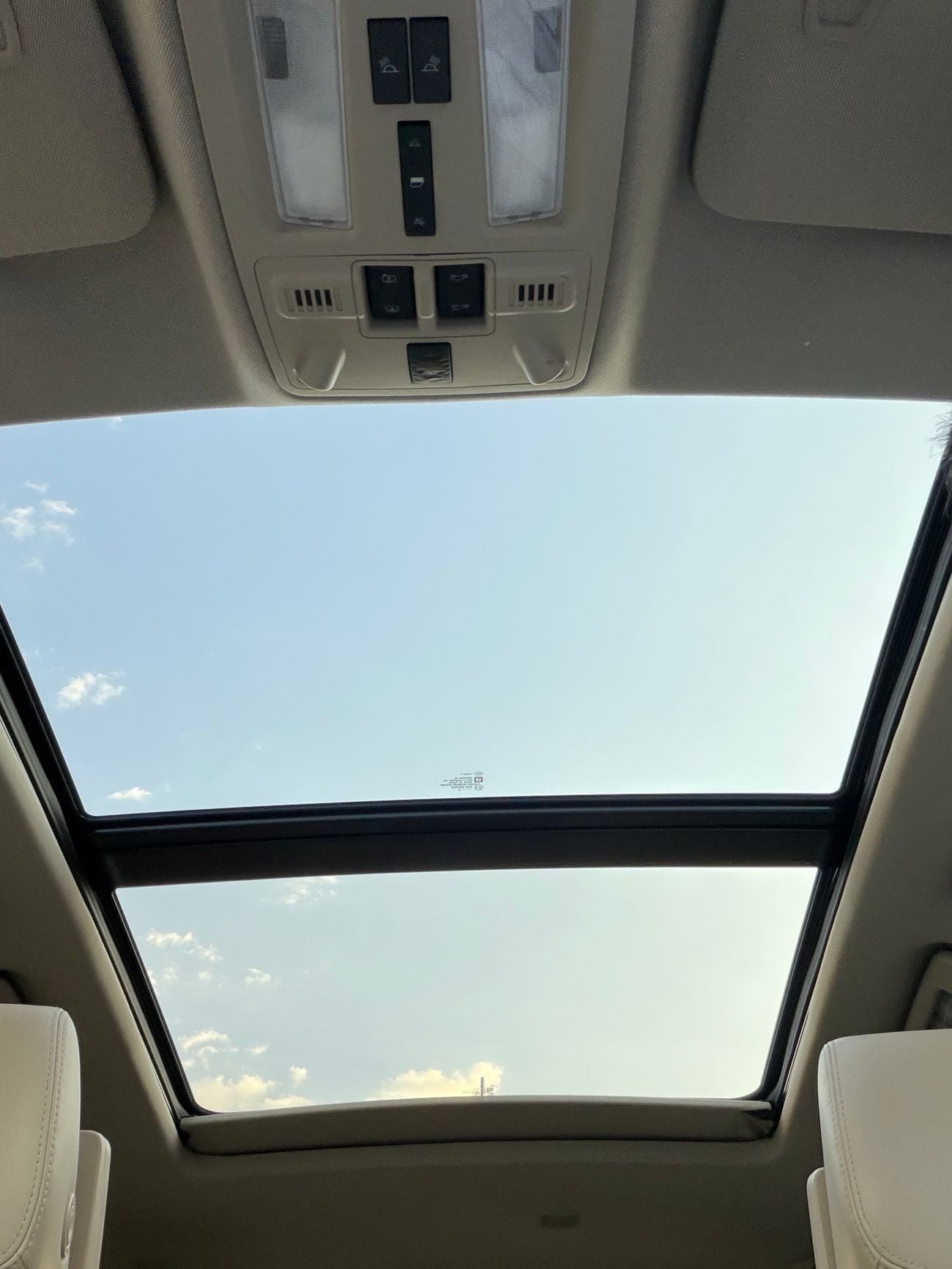 كاديلاك SRX LUXURY