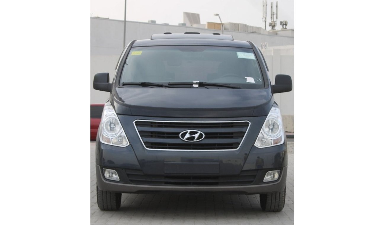 Hyundai Grand Starex Hyundai Grand starex 2018 full option imported from Korea gray excellent condition without accidents