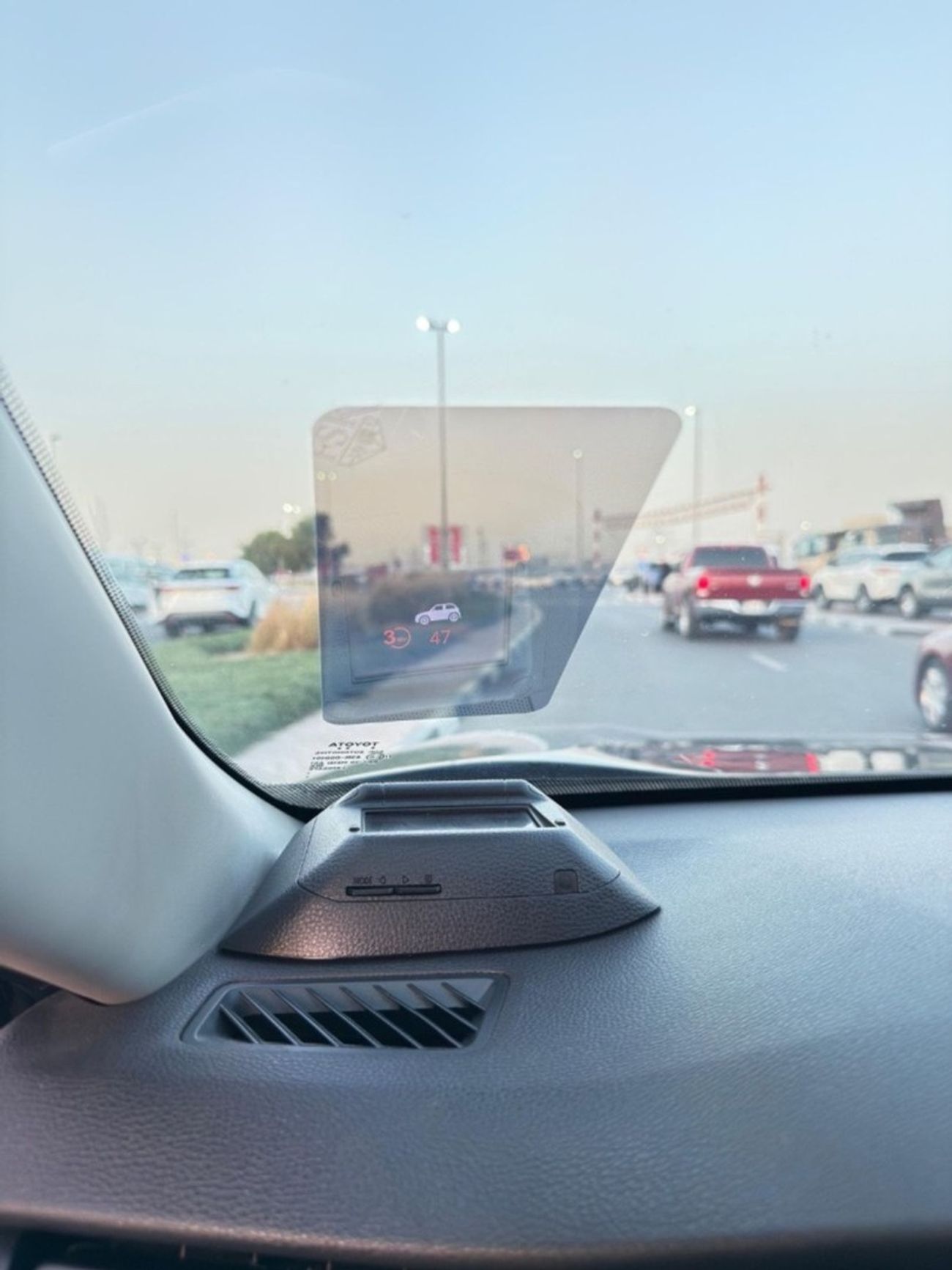 تويوتا راف ٤ Japan 2.0 L Full Option 360 camera,leather seats, power seat,head up display