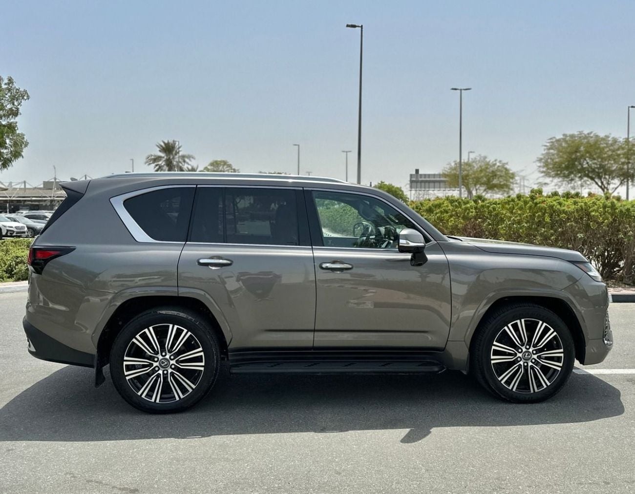 Lexus LX600 SIGNATURE