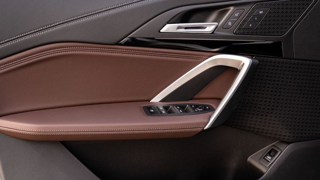 BMW iX1 2025 | BMW IX1 EDRIVE25L X DESIGN PACK