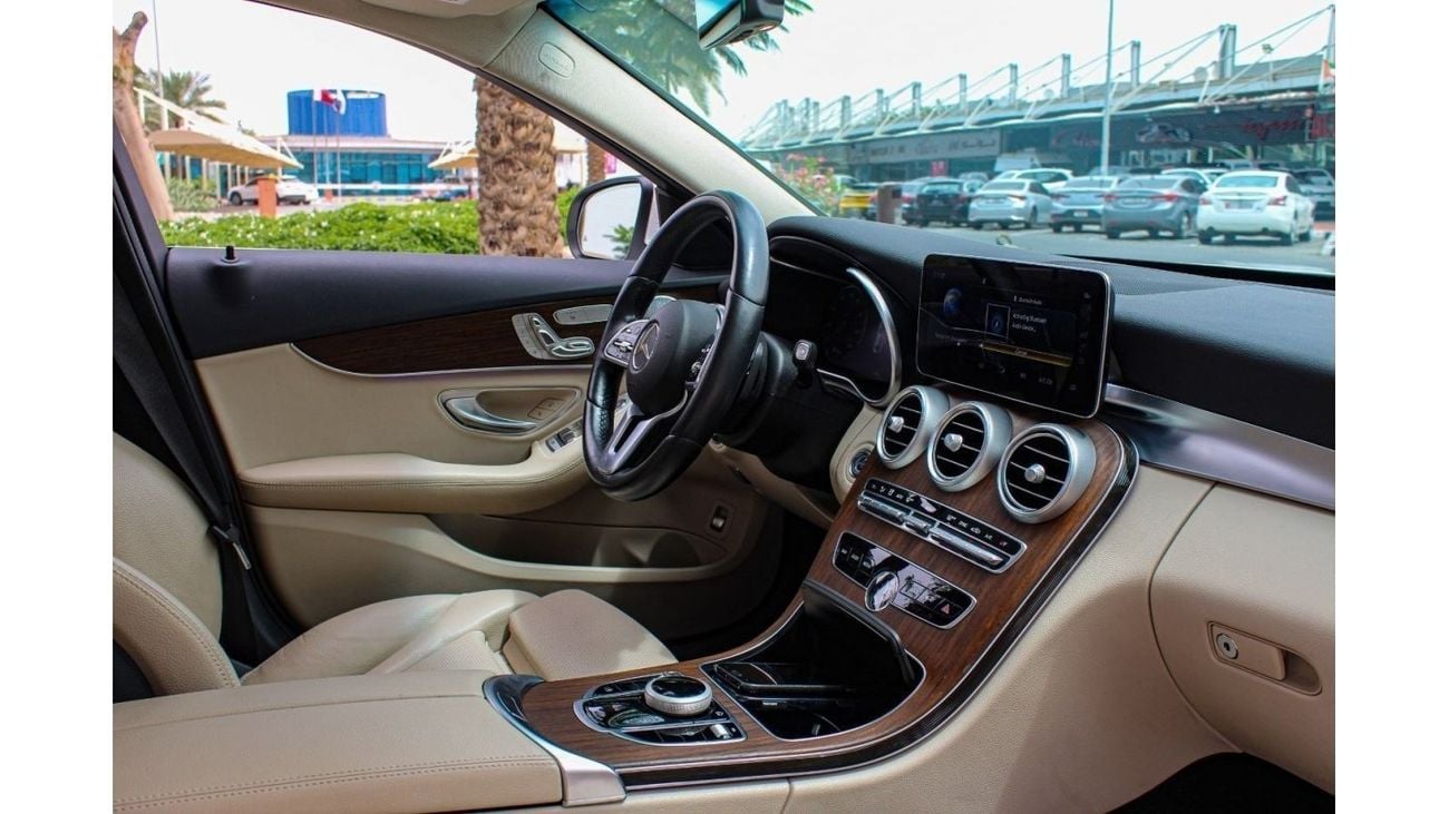 Mercedes-Benz C 300 Std MERCEDES-BENZ C300 2021 LAW MILEAGE