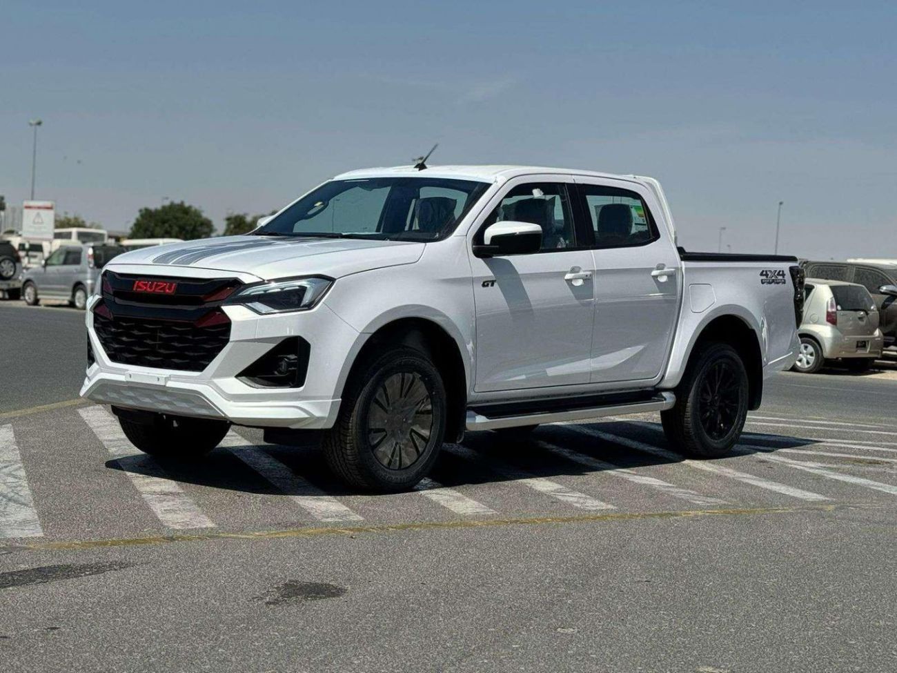إيسوزو D ماكس 3.0L Crew Cab 4WD GT ISUZU D-MAX 3.0L GT 4WD DIESEL PICKUP 2025