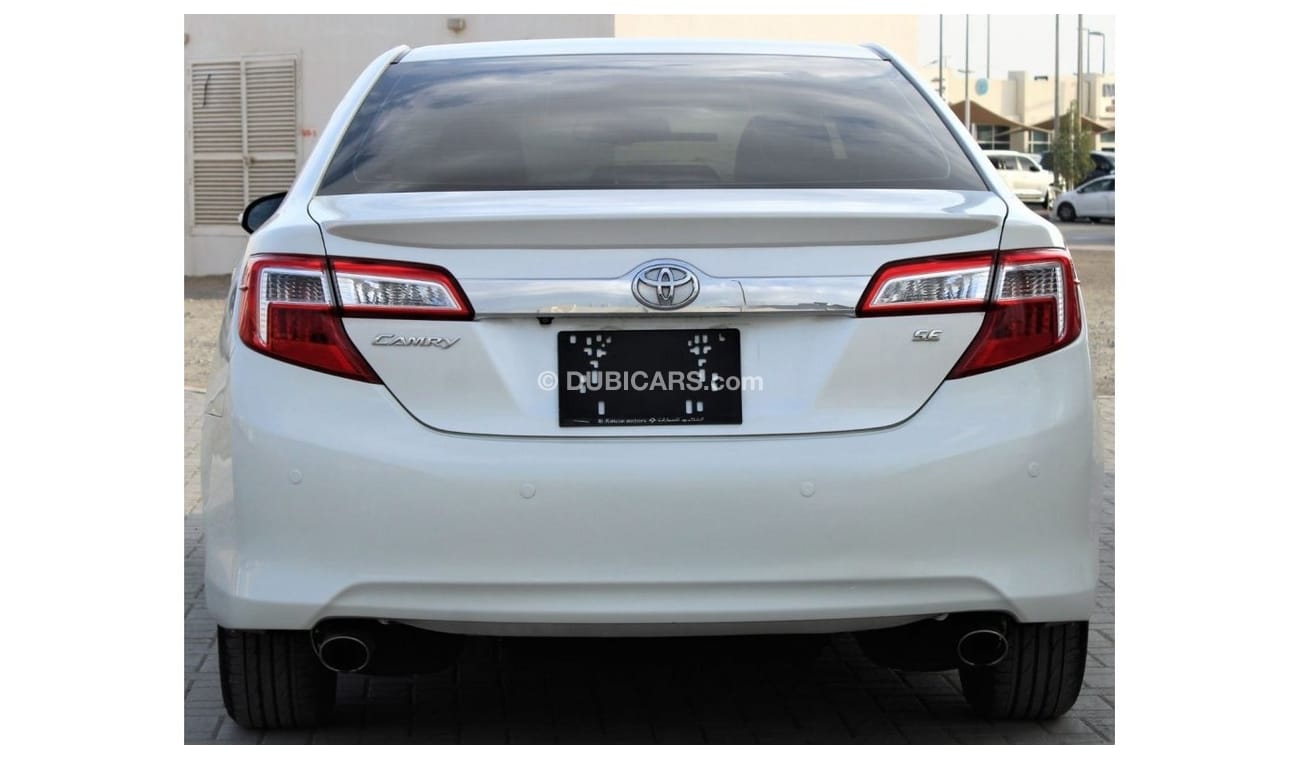 تويوتا كامري تويوتا كامري 2012 خليجي بحالة ممتازة بدون حوادث نظيفه جدا من الداخل والخارج