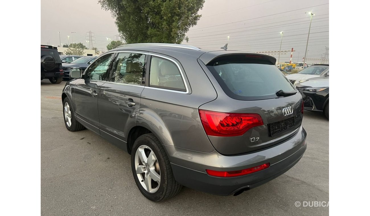 Audi Q7 AUDI Q7 GREY COLOR MODEL 2011 GCC