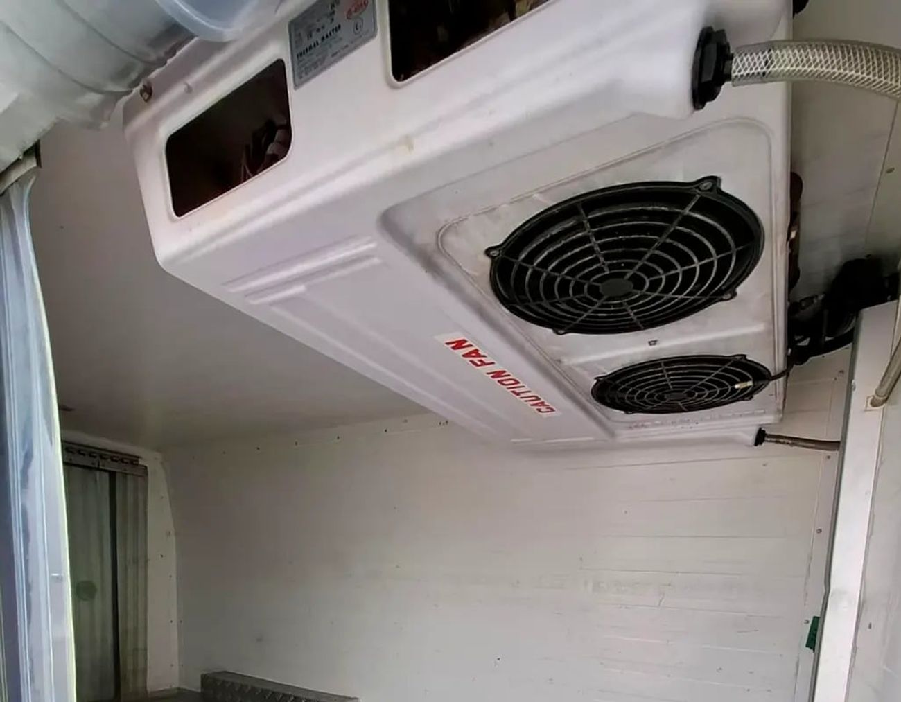 Nissan Urvan Nissan Urvan NV350