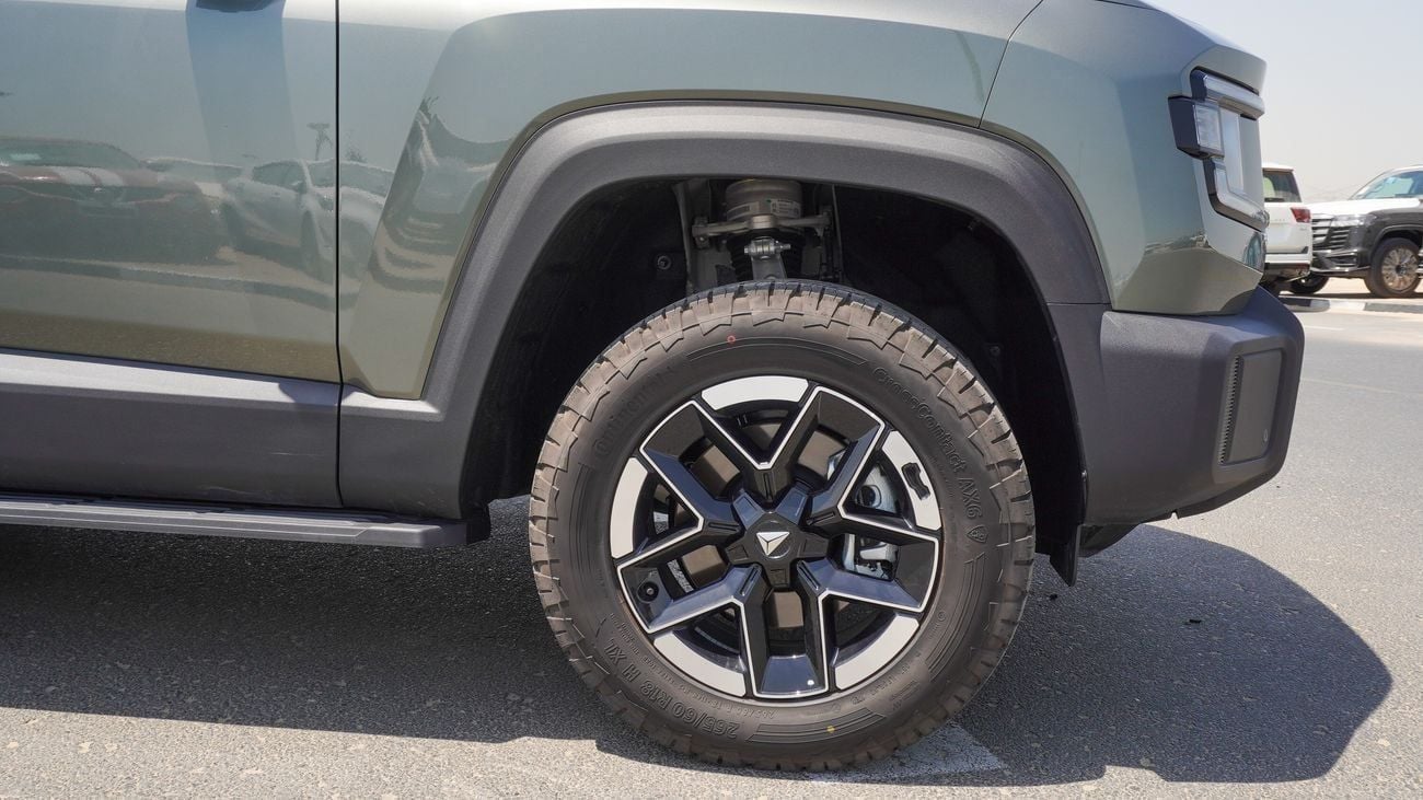 Changan Deepal G318 Brand New Changan Deepal Air Suspension 2024 1.5L 4WD Petrol|Silver/Black|N-DEP-AC-1.5-24| FOR LOCAL