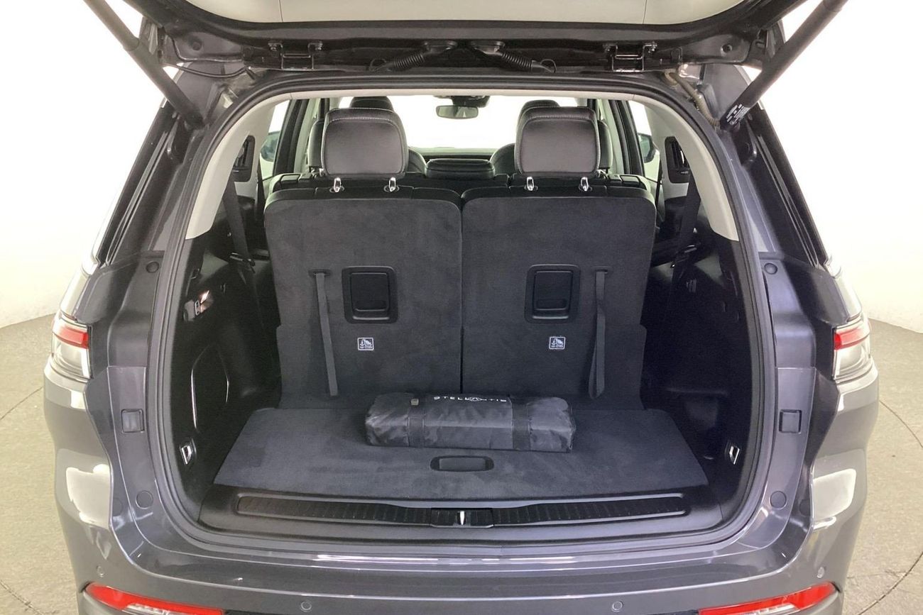 جيب شيروكي Limited | National Day Celebration | شامل الضمان | 0 ﺪﻔﻋﺓ ﺃﻮﻟﻯ