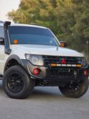 Mitsubishi Pajero GLS HIGHLINE Mitsubishi Pajero 2011 GLS 3.8L | GCC Specs | Excellent Condition | Orginal paint | Acc