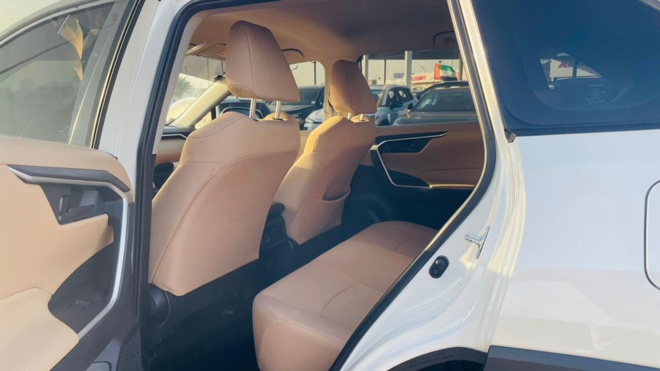 تويوتا راف ٤ 2.5L (2WD) EX