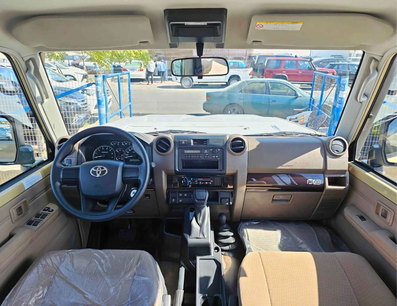 Toyota Land Cruiser Pick Up DOUBLE CABIN / 4.0L V6 PETROL A/T 4WD / SNORKEL, POWER WINDOWS  (CODE # STD-E)