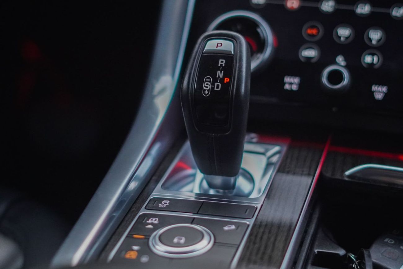 لاند روفر رينج روفر سبورت HSE 3.0L (340 HP)