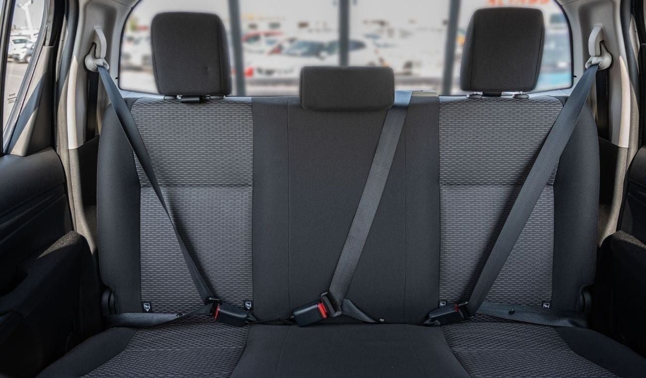 تويوتا هيلوكس Toyota hilux 2.4L DIESEL basic option MY2025