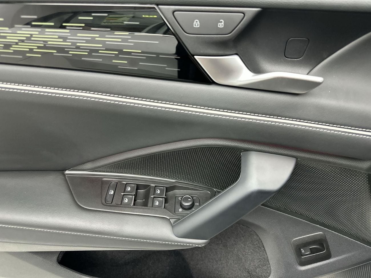 فولكس واجن تيجوان 1.4L | Panoramic Sunroof with Leather Seats  | VW Certified | GCC Specs