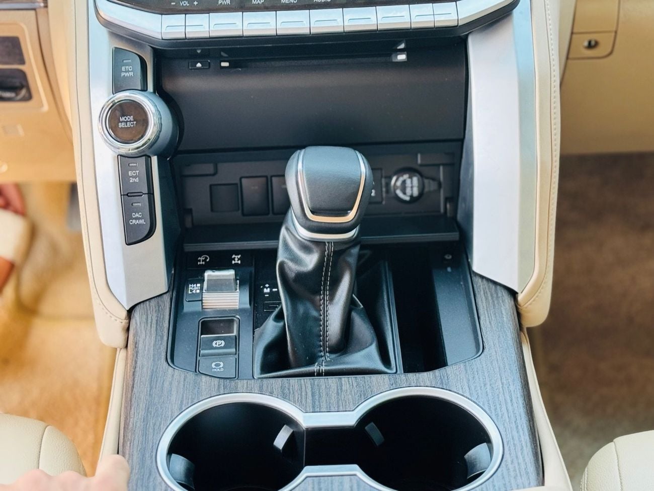 تويوتا لاند كروزر