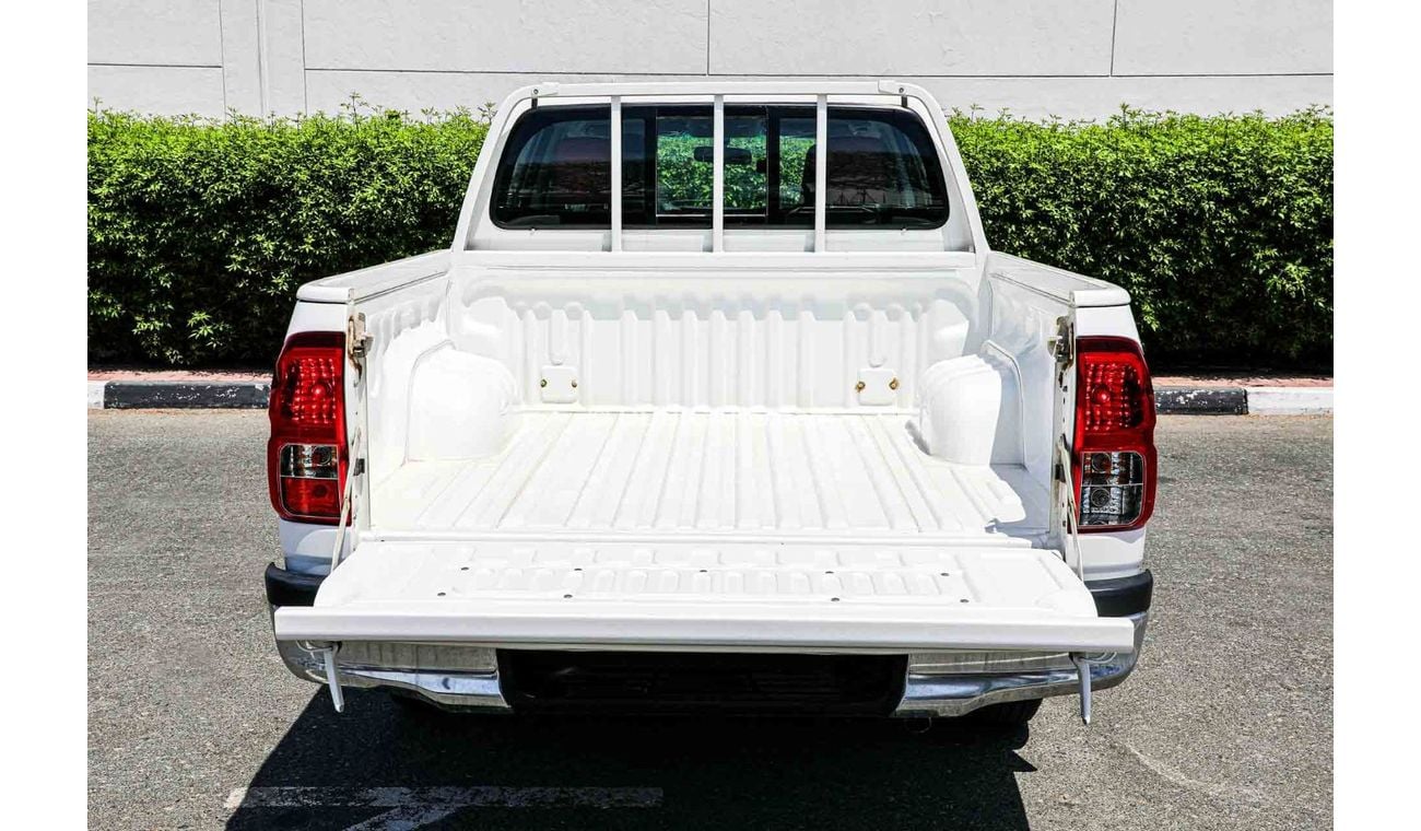 تويوتا هيلوكس 2021 Toyota Hilux 4x2 DC 2.0 DLX P MT - Export Only