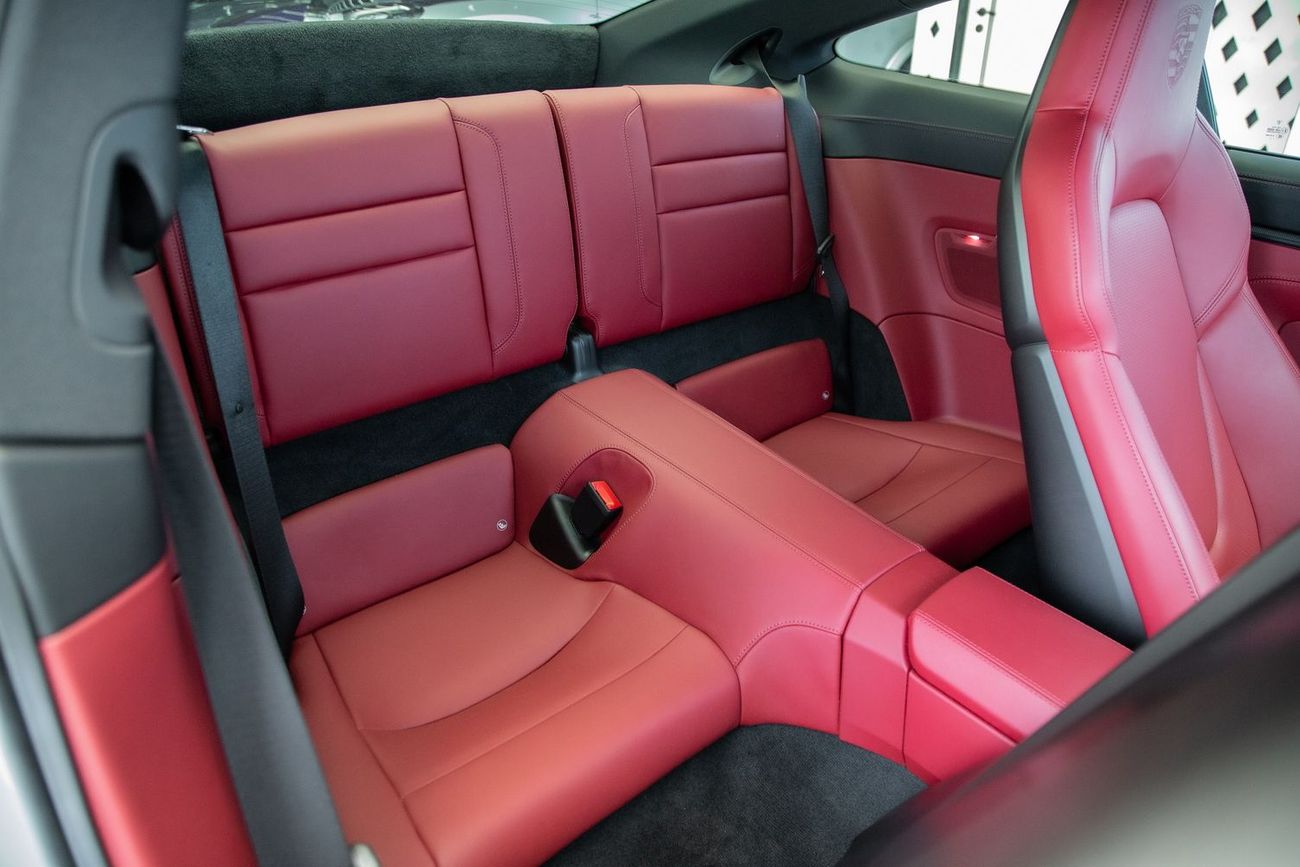 Porsche 911 Carrera GTS 3.0L (450 HP) Coupe