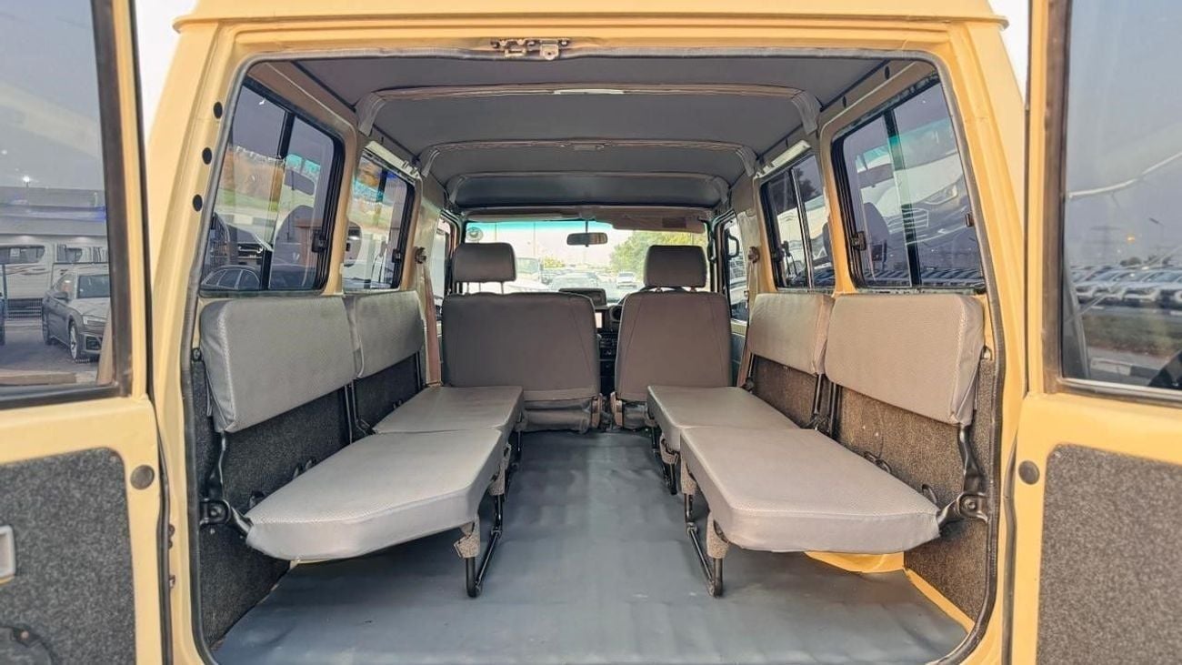 Toyota Land Cruiser GOOD CONDITION | MANUAL TRANSMISSION | 10-SEATER | 4.2L DIESEL ENGINE | 4WD