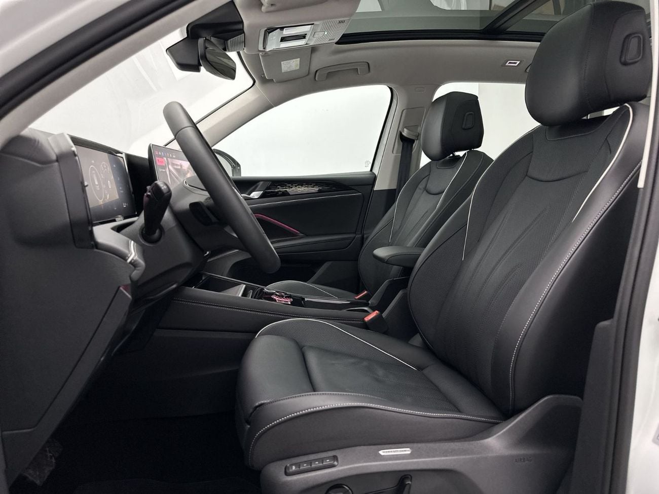 فولكس واجن تيجوان 1.4L | Panoramic Sunroof with Leather Seats  | VW Certified | GCC Specs
