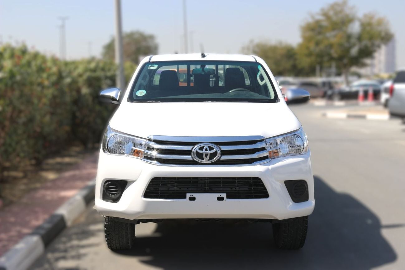 تويوتا هيلوكس DLS 2.4L