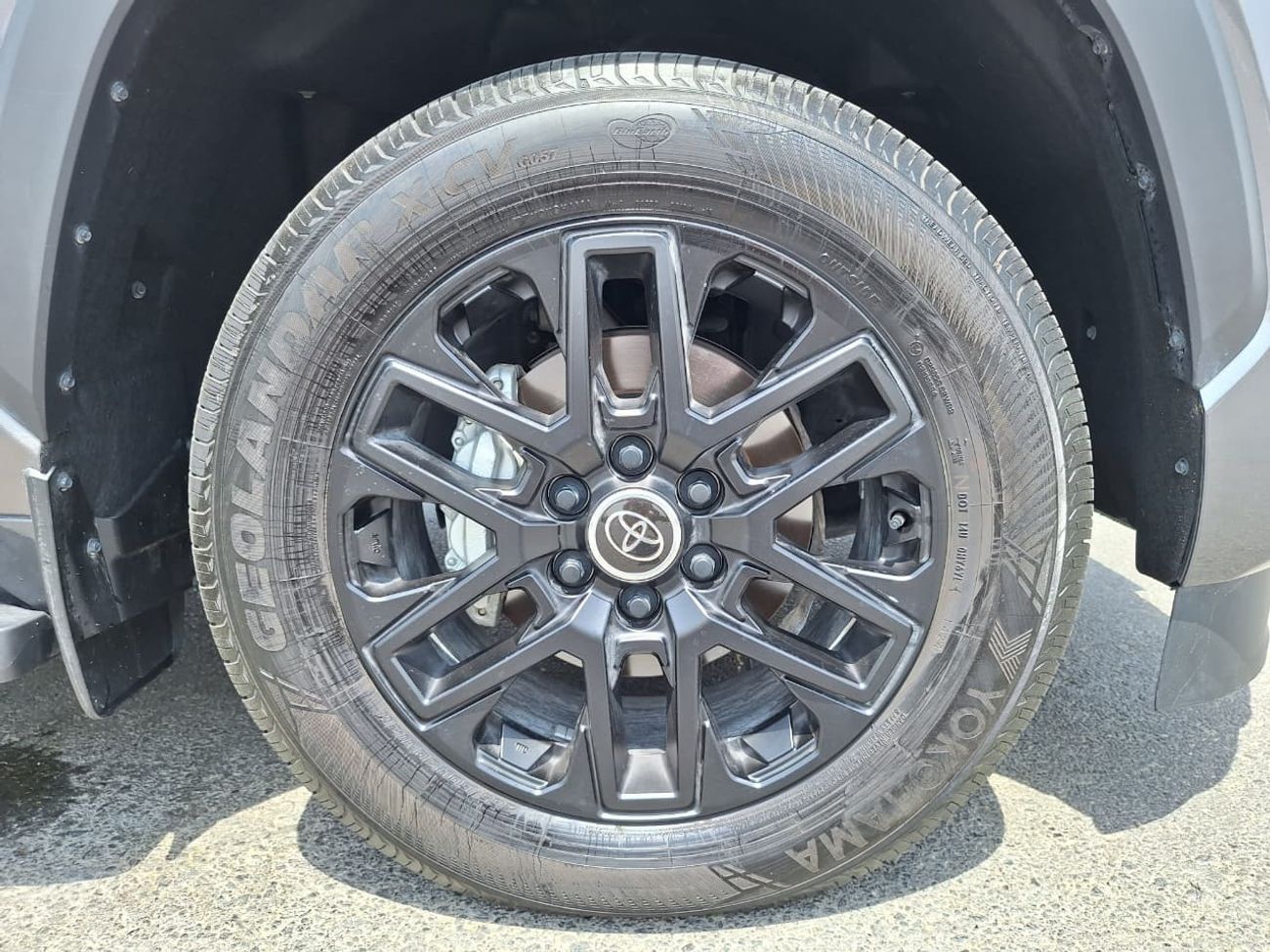 Toyota Sequoia 2024 TOYOTA SEQUOIA 4WD HYBRID 8 SEATER