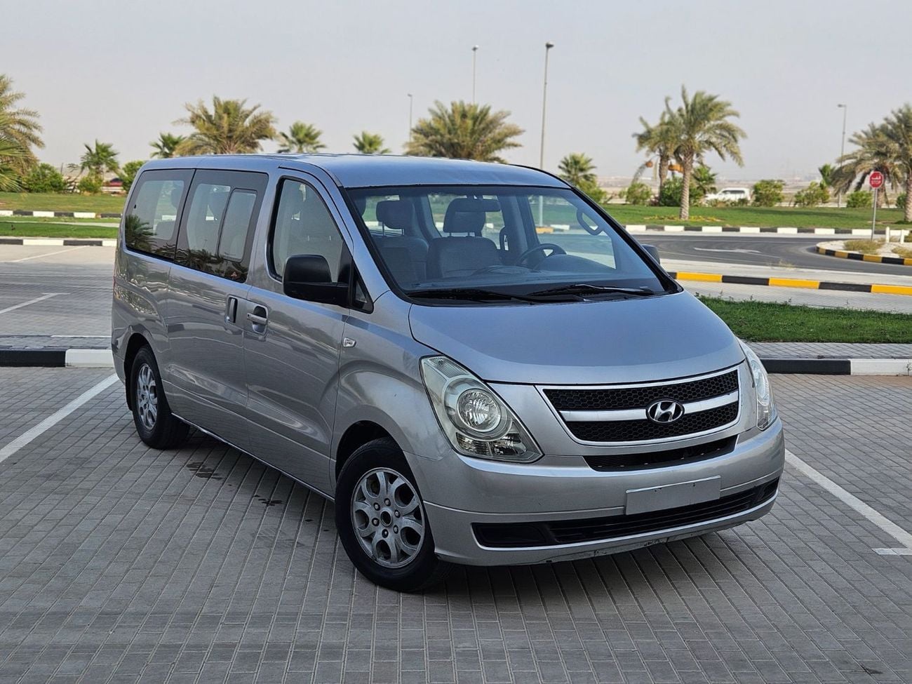 Hyundai Grand Starex STANDARD