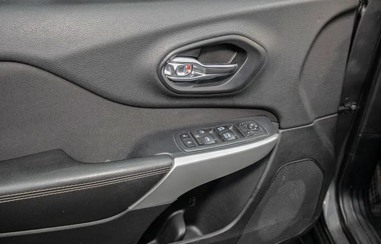 جيب شيروكي Sport 2.4L