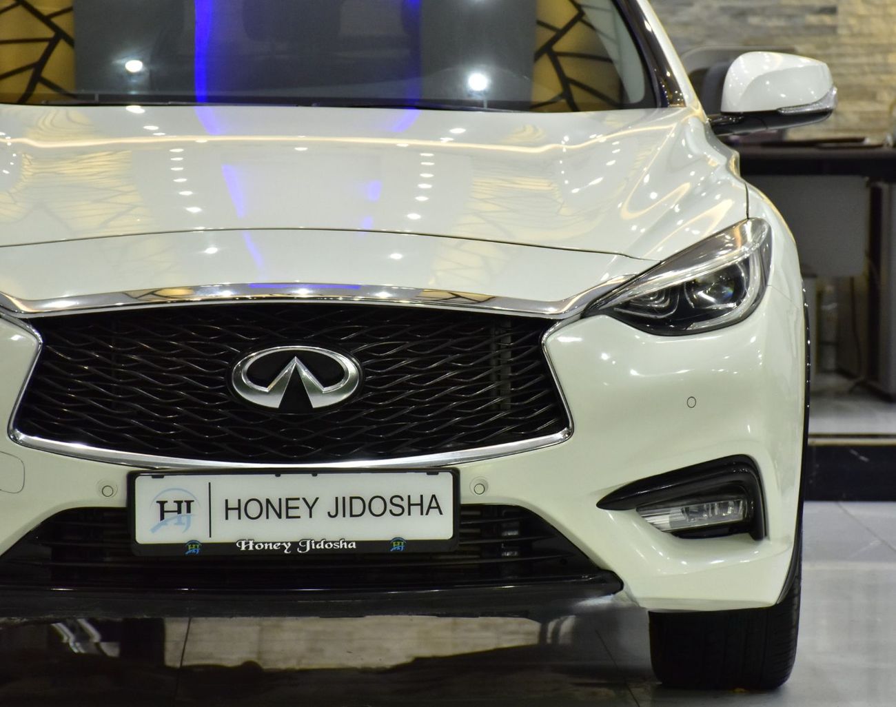 إنفينيتي Q 30 EXCELLENT DEAL for our Infiniti Q30 ( 2018 Model ) in White Color GCC Specs