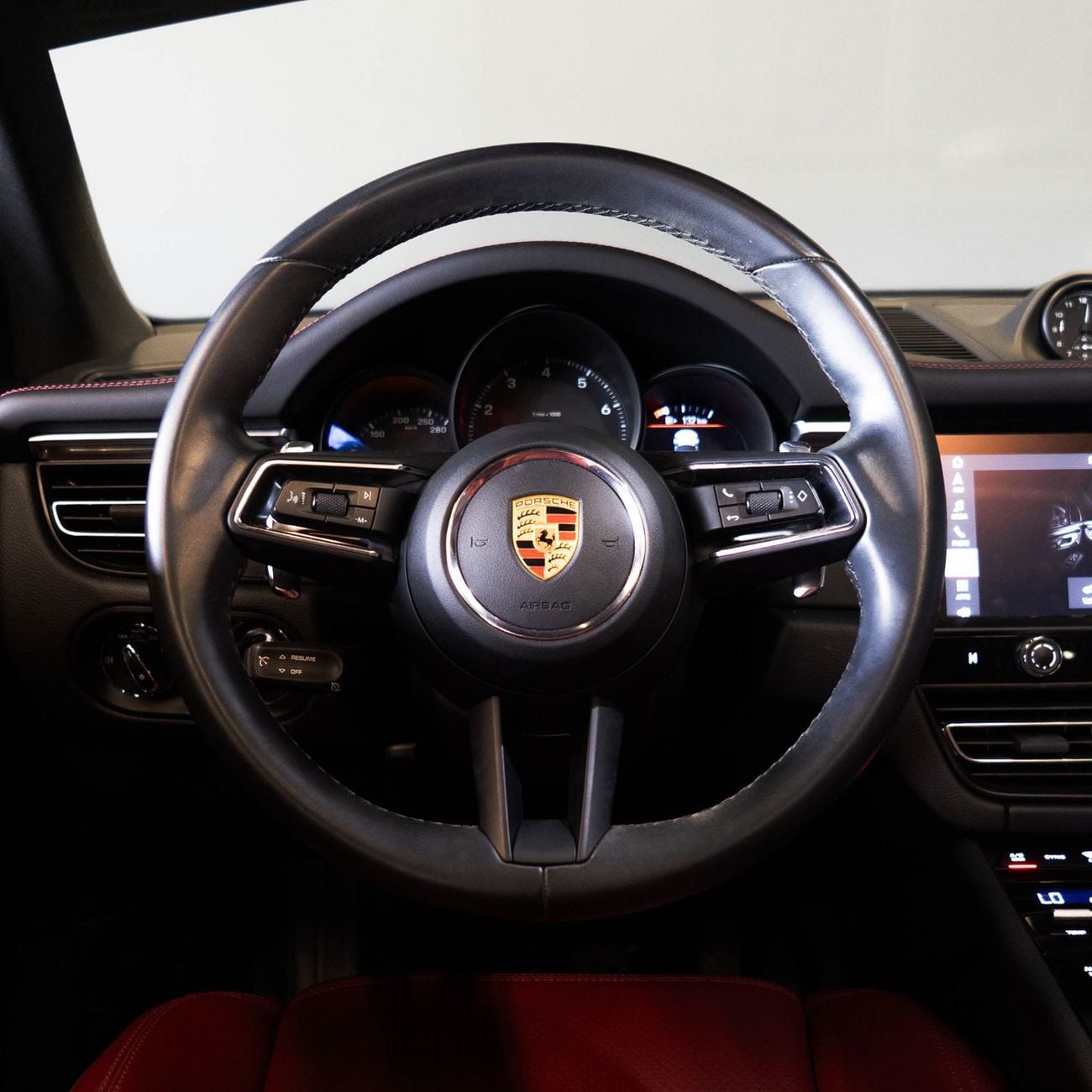 Porsche Macan STD AED 4,024 P.M • 0% Downpayment •  Porsche Macan • 1 Year Warranty