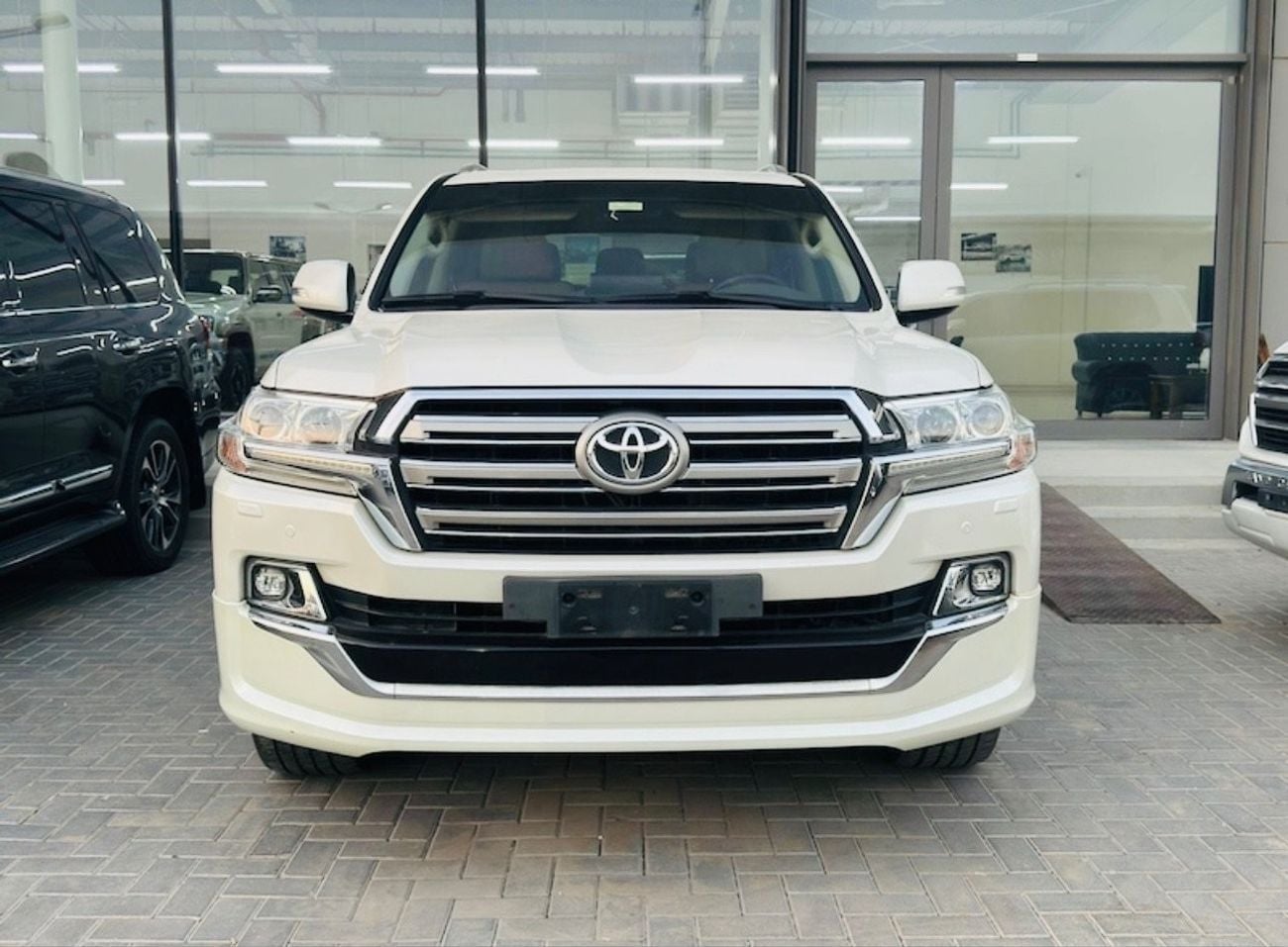 Toyota Land Cruiser GXR Toyota Land Cruiser 2018 v8 5.7 full options