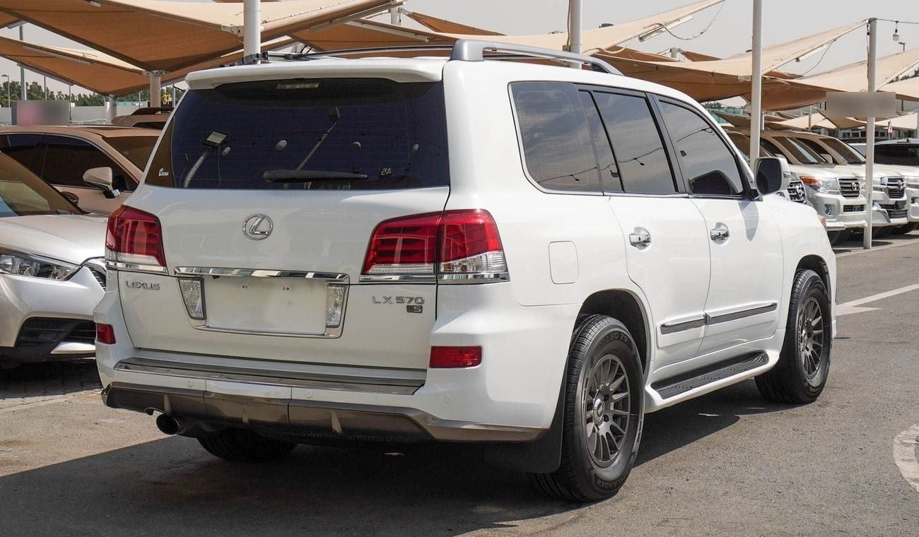 Lexus LX 570 S