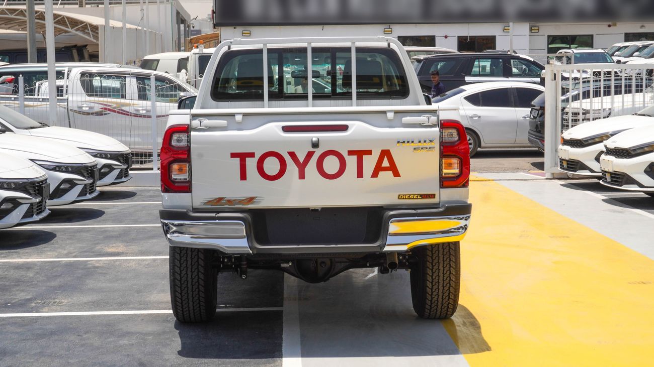 Toyota Hilux 2.4 L d SR5