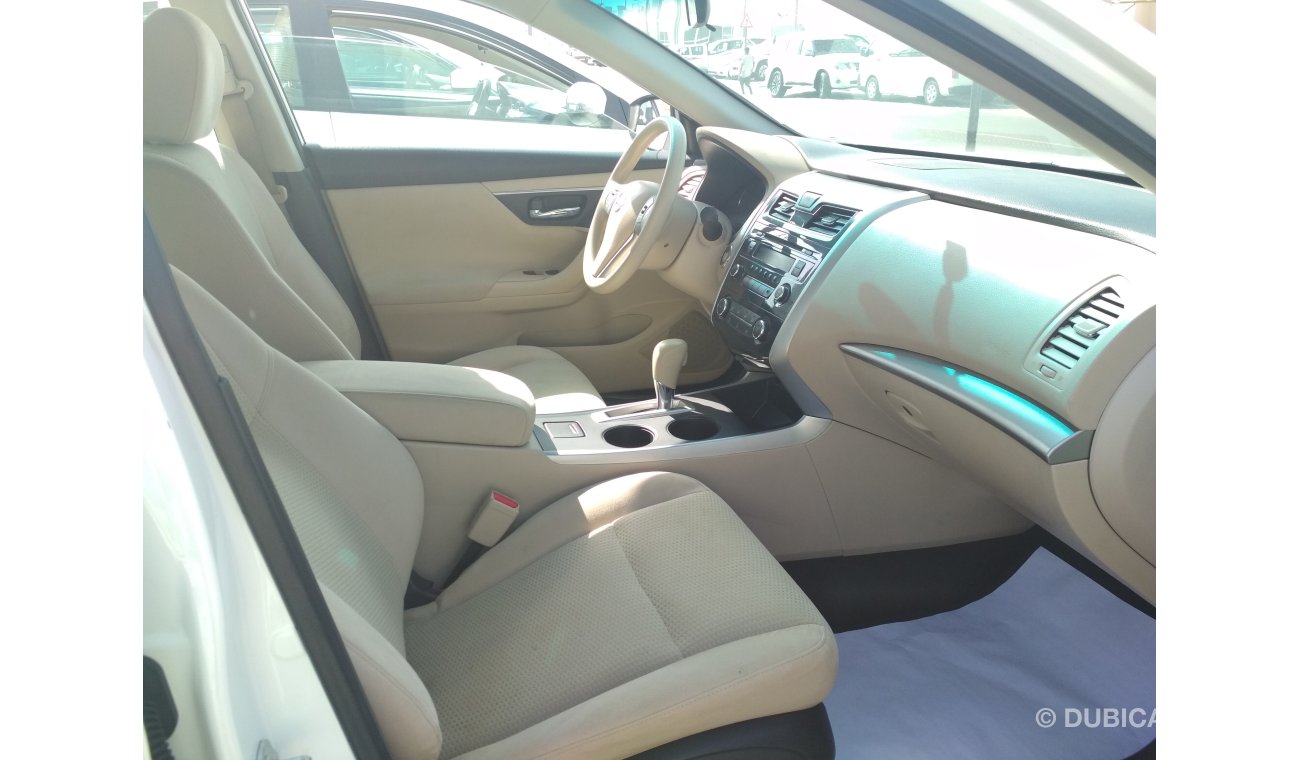 Nissan Altima 2015 WHITE  GCC  NO ACCIDENT PERFECT