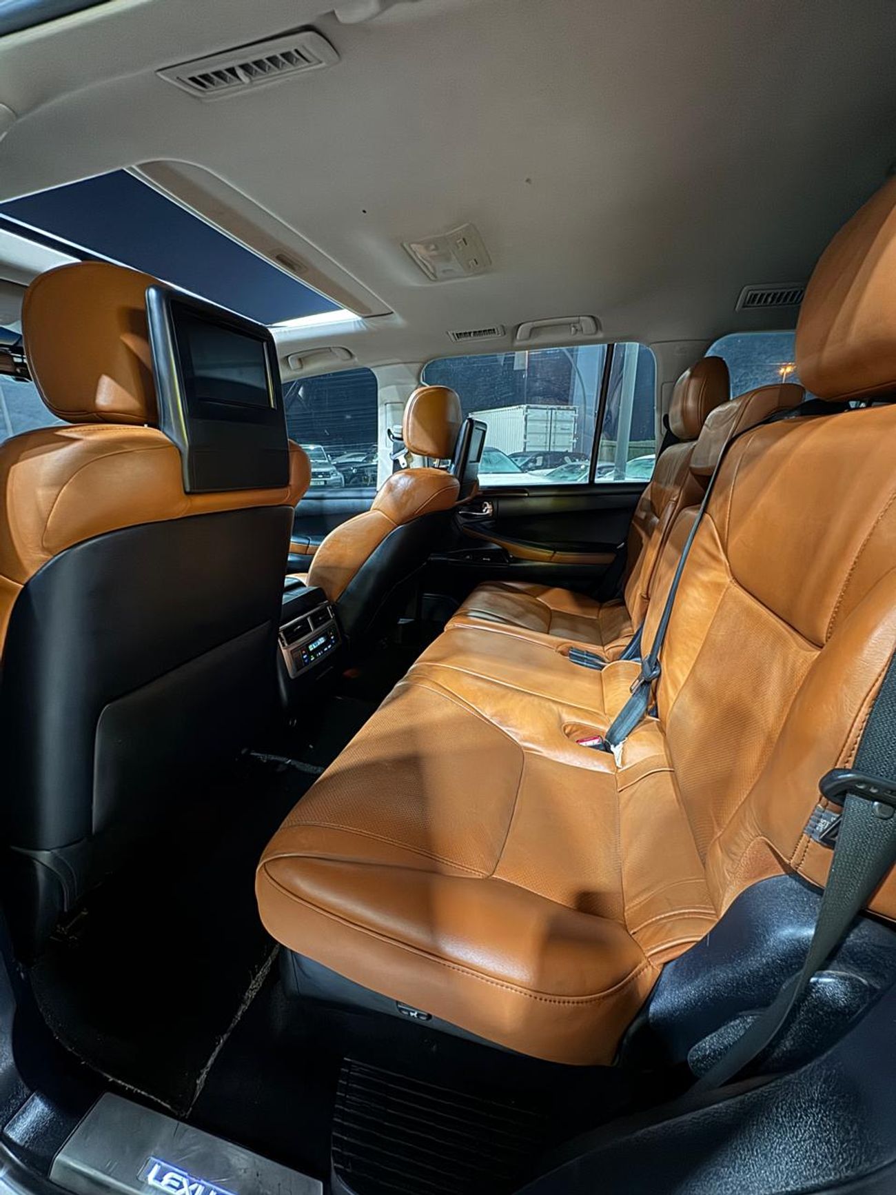 Lexus LX 570 Platinum 5.7L