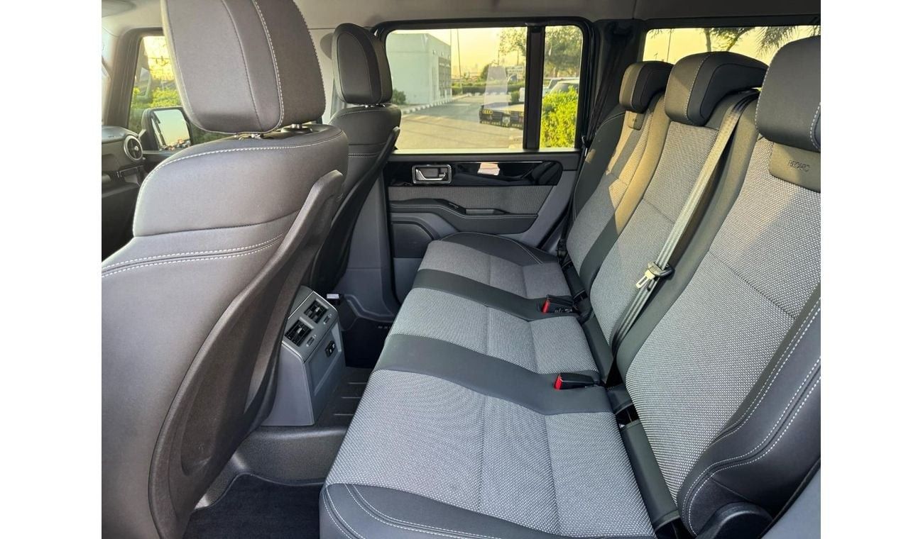 إينيوس غرينادير QuarterMaster