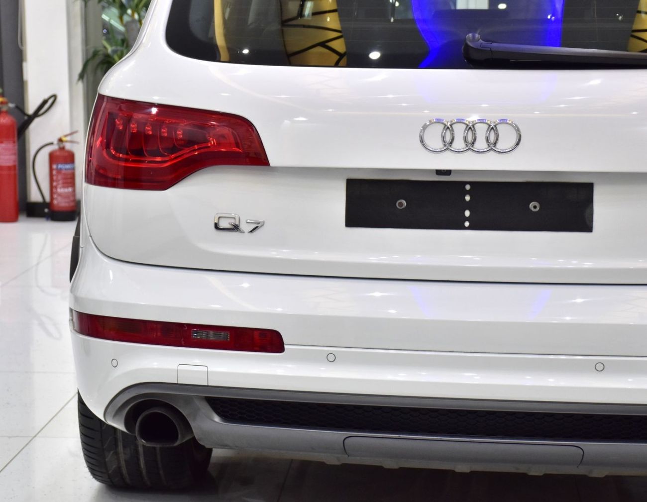 أودي Q7 EXCELLENT DEAL for our Audi Q7 S-Line ( 2014 Model ) in White Color GCC Specs