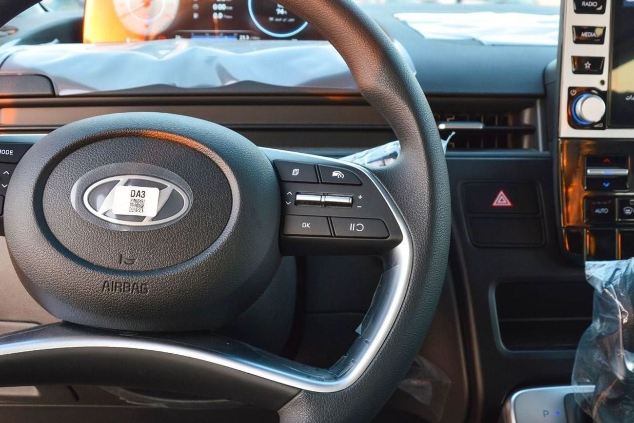 هيونداي ستاريا HYUNDAI STARIA 2.2L DIESEL MINIVAN 2025