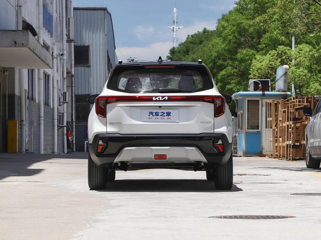 كيا سيلتوس Std 1.6L (123 HP)