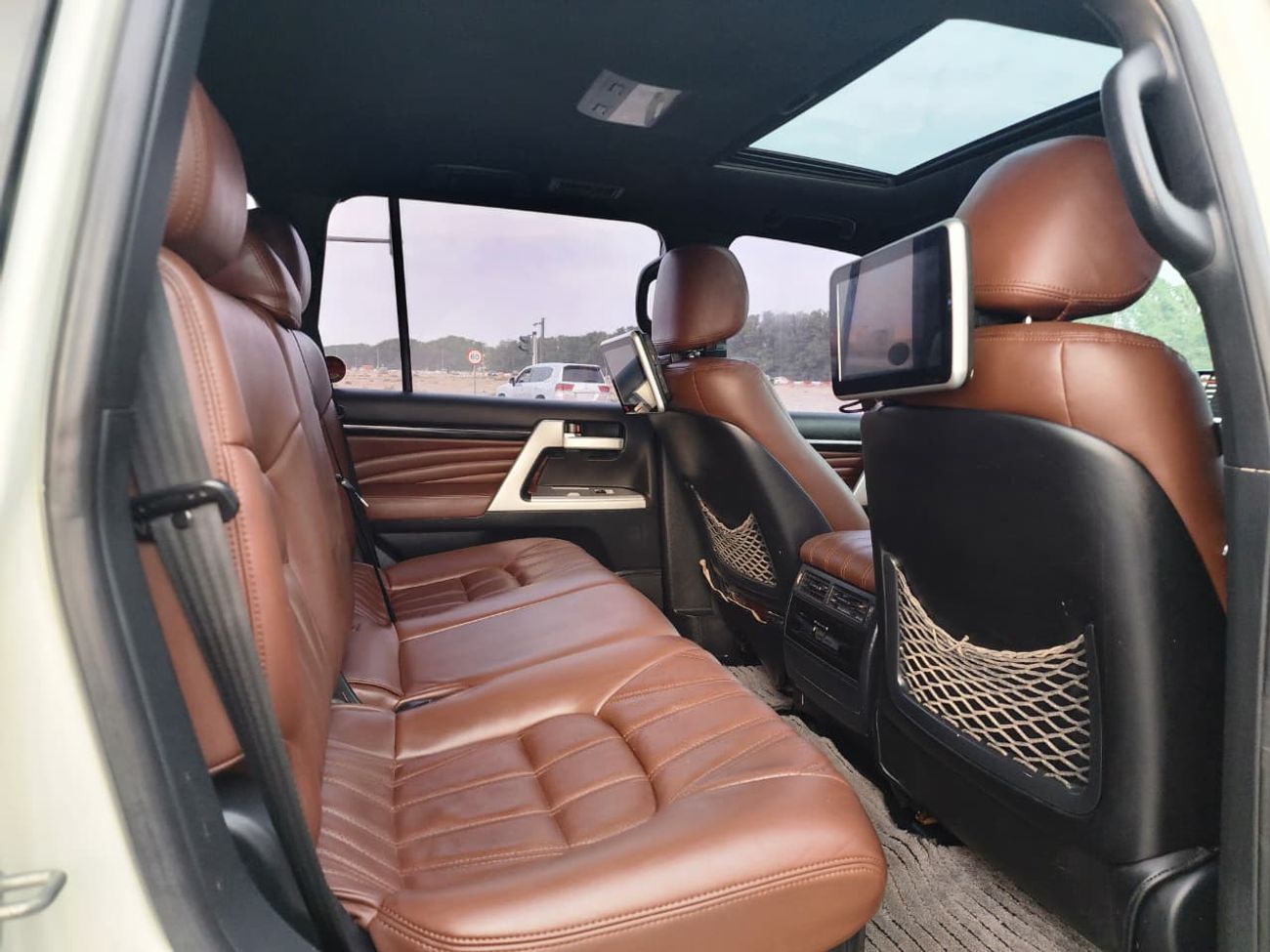 تويوتا لاند كروزر TOYOTA LAND CRUISER GXR V6 MODEL 2015 UPGRADE 2021 PRICE 89000 AED