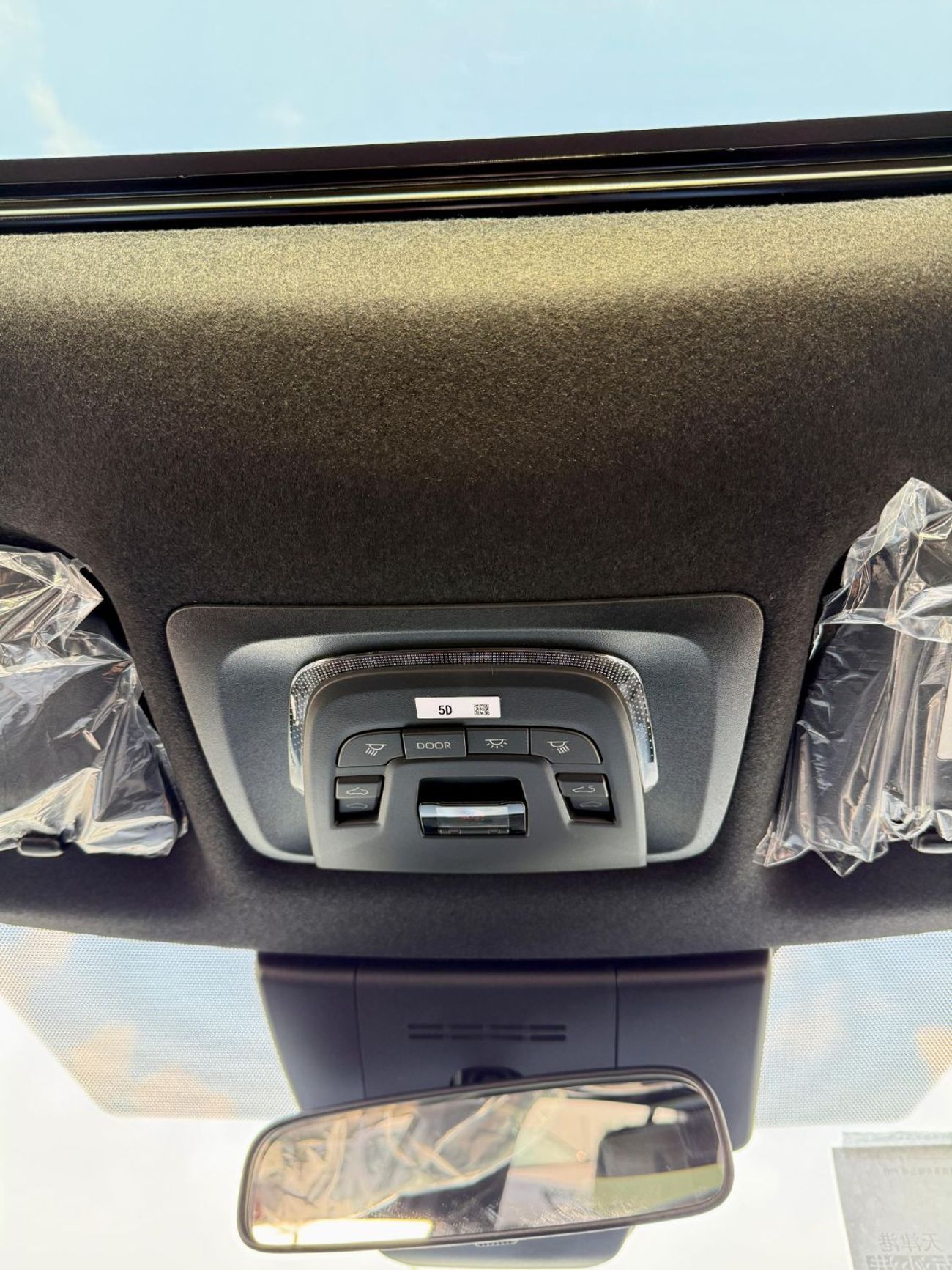 تويوتا كورولا كروس Toyota corolla cross 2.0 whitte 2025 new face