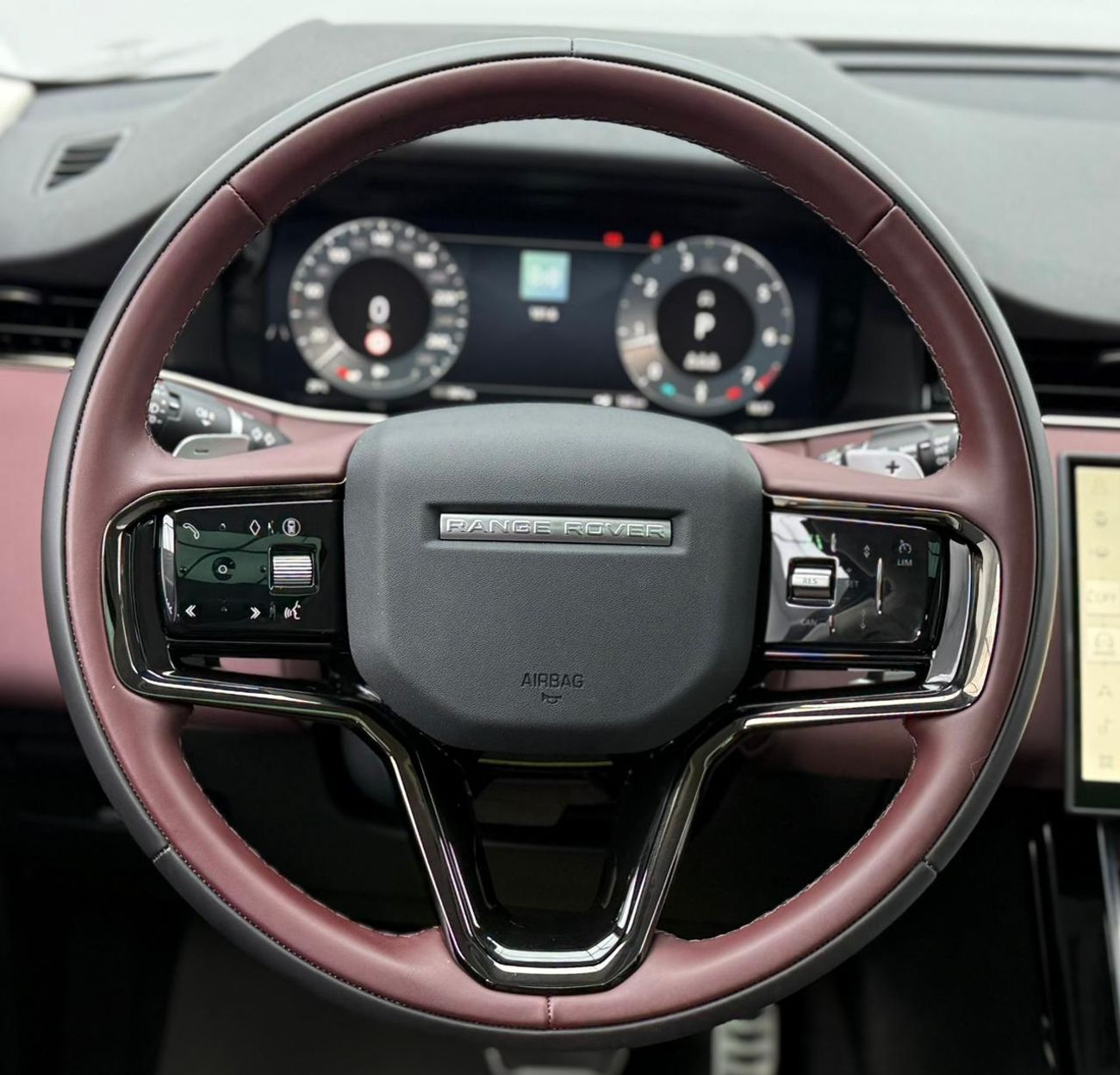 Land Rover Range Rover Evoque P250 SE 2.0L 2025 Range Rover Evoque Dynamic SE ,Warranty, Brand New, Excellent Conditi