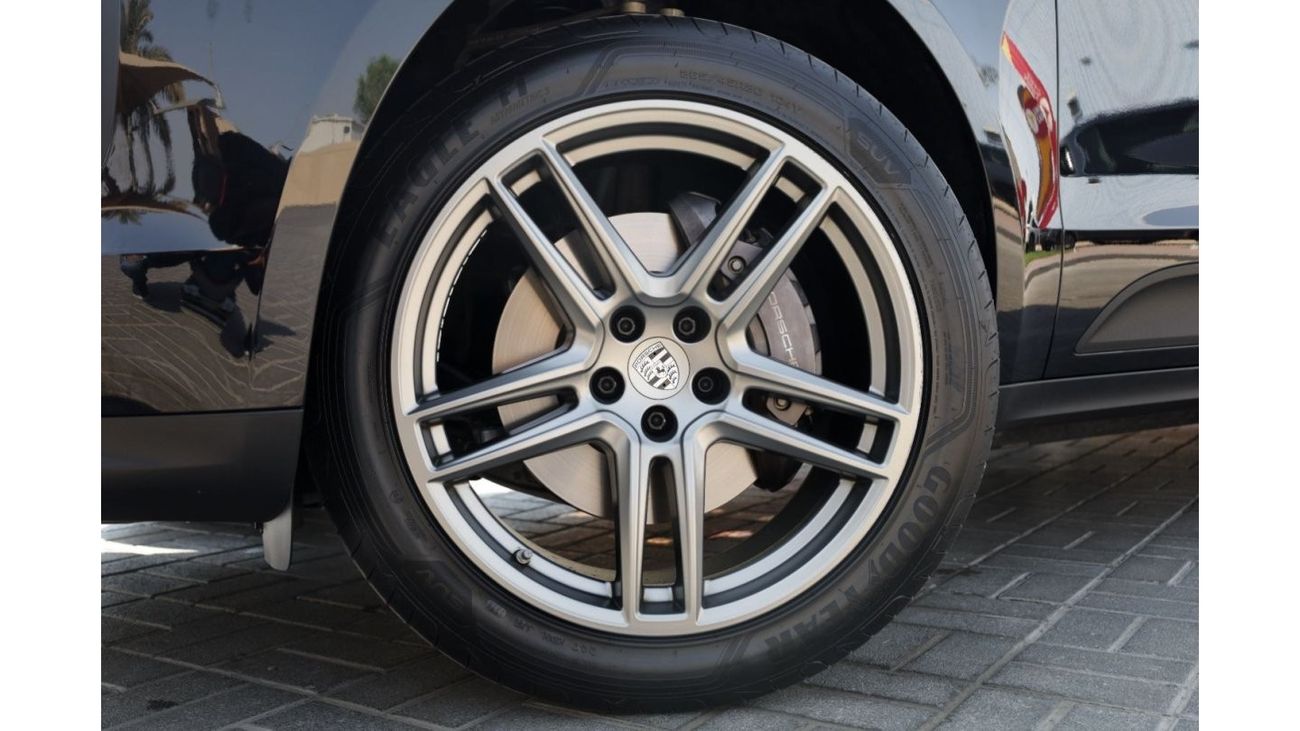 بورش ماكان std