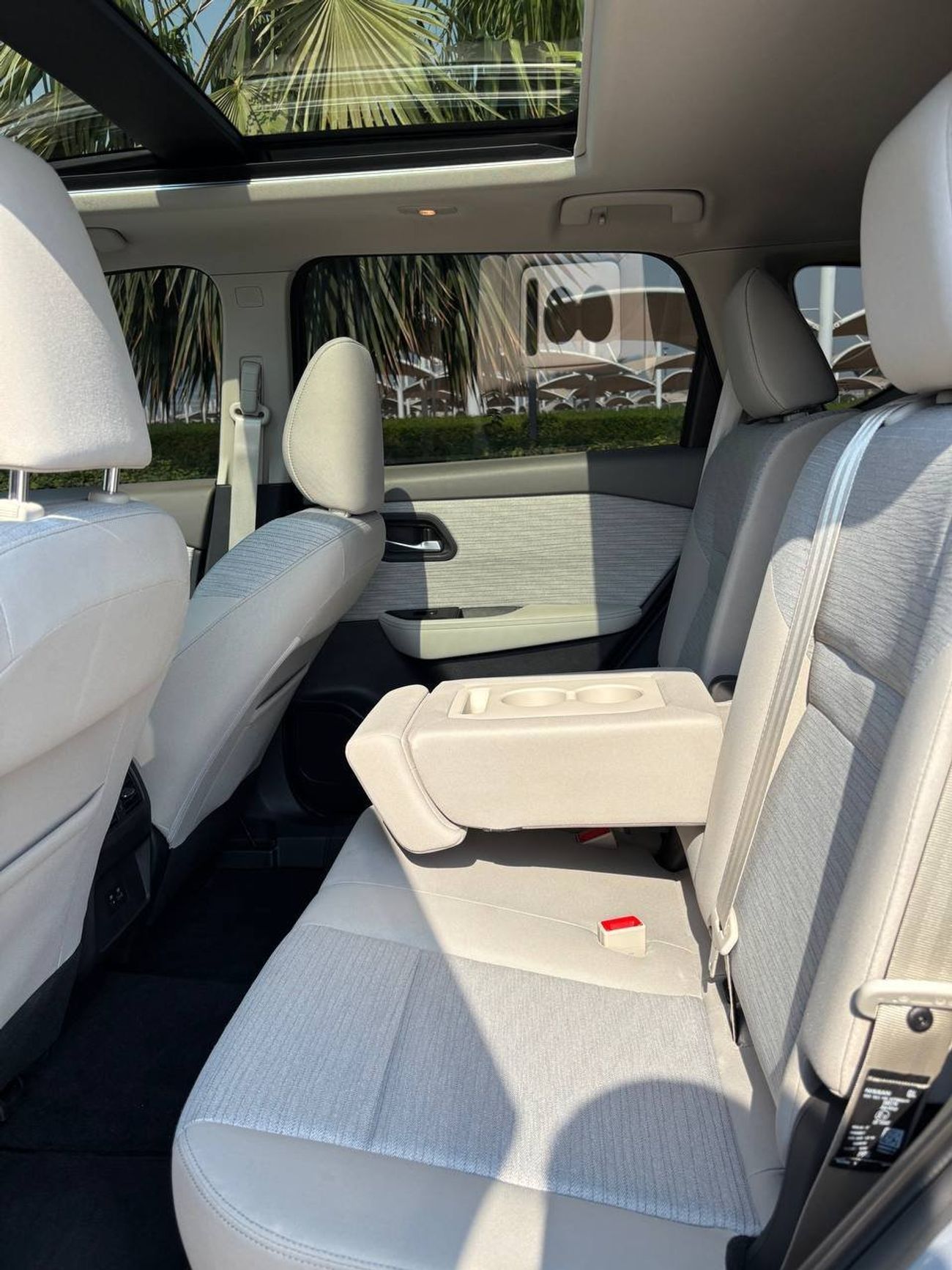 Nissan XTrail SV + OPT 4WD (7-Seater)