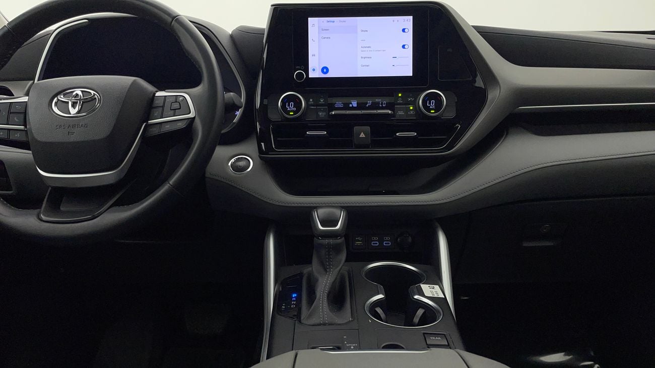 تويوتا هايلاندر GLE 2.5 | بدون دفعة مقدمة | اختبار القيادة في المنزل