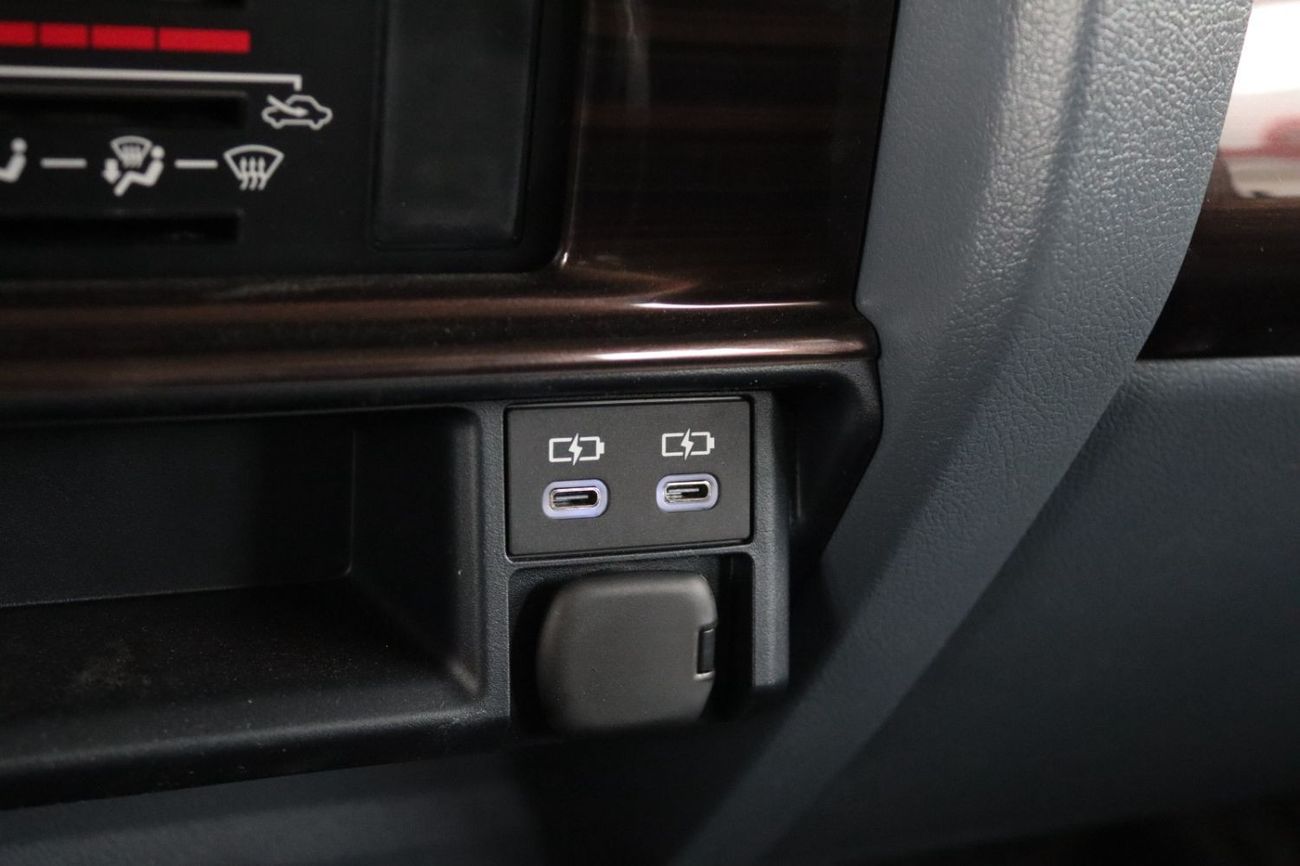 تويوتا لاند كروزر 2025 TOYOTA LAND CRUISER GDJ 76 2.8 DIESEL M/T  **EXPORT ONLY**التصدير فقط خارج الخليج**