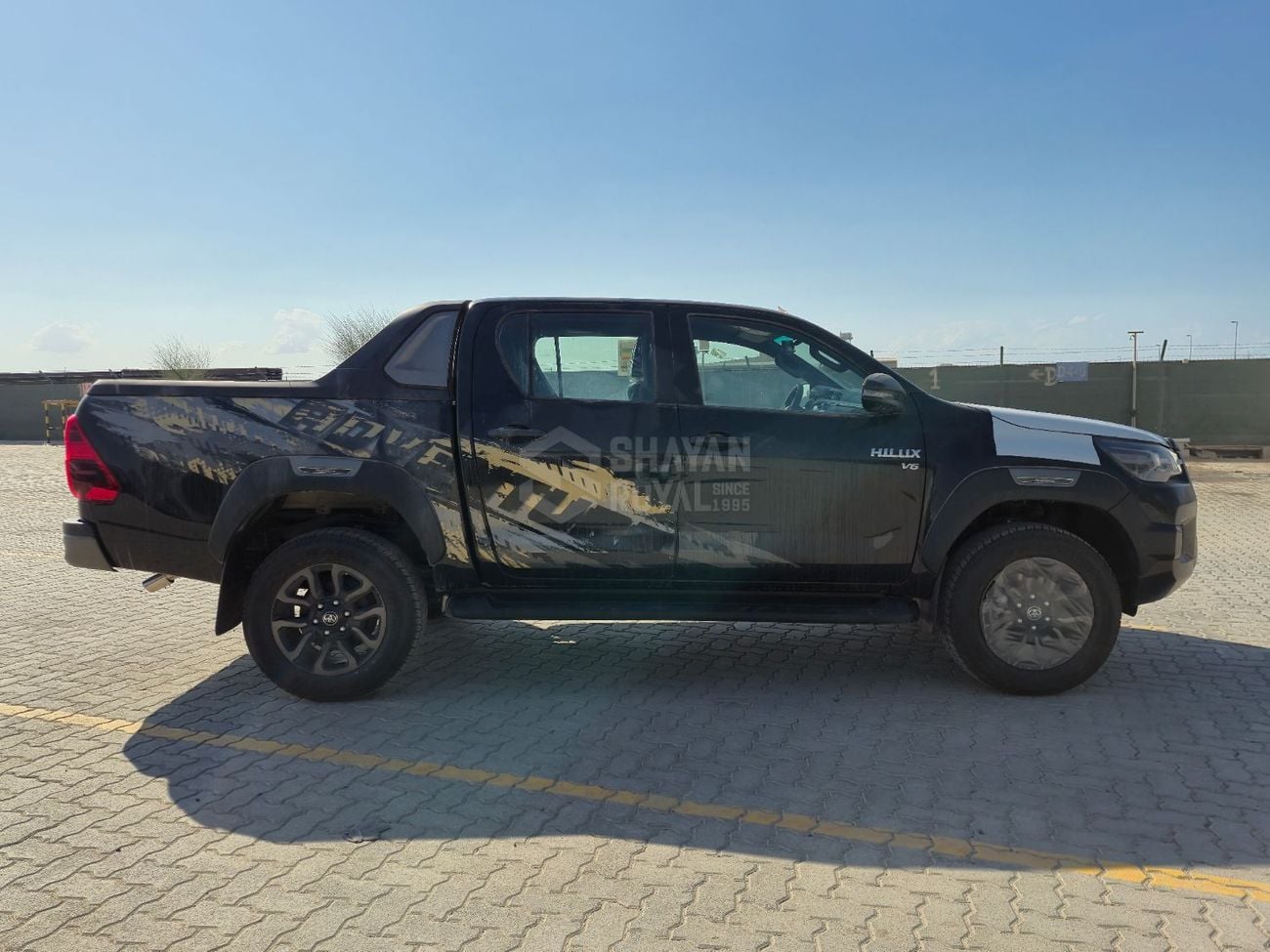 تويوتا هيلوكس ADVENTURE 4.0L V6 PETROL DC AT 4WD 2026MY