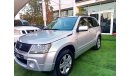 Suzuki Grand Vitara Gulf model 2008, silver color, in excellent condition, you do not need any expenses