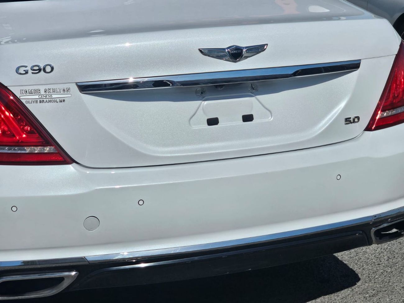 جينيسس G90 Royal 5.0L (407 HP) RWD